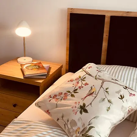 Byt S Obrovskou Terasou, Zapad Slnka, Garazove Parkovanie Apartmán *