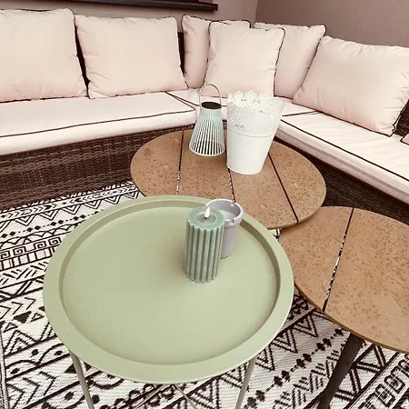 Byt S Obrovskou Terasou, Zapad Slnka, Garazove Parkovanie