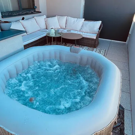 Jacuzzi Area With Sunset, Terrace, Free Parking * Trnava